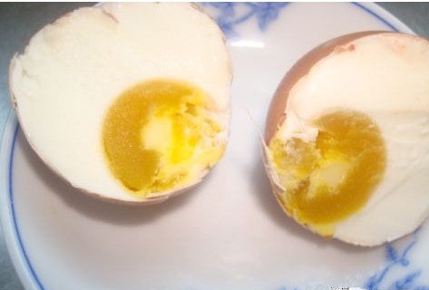 腌鸡蛋一碰就炸 教你正确腌制咸鸡蛋